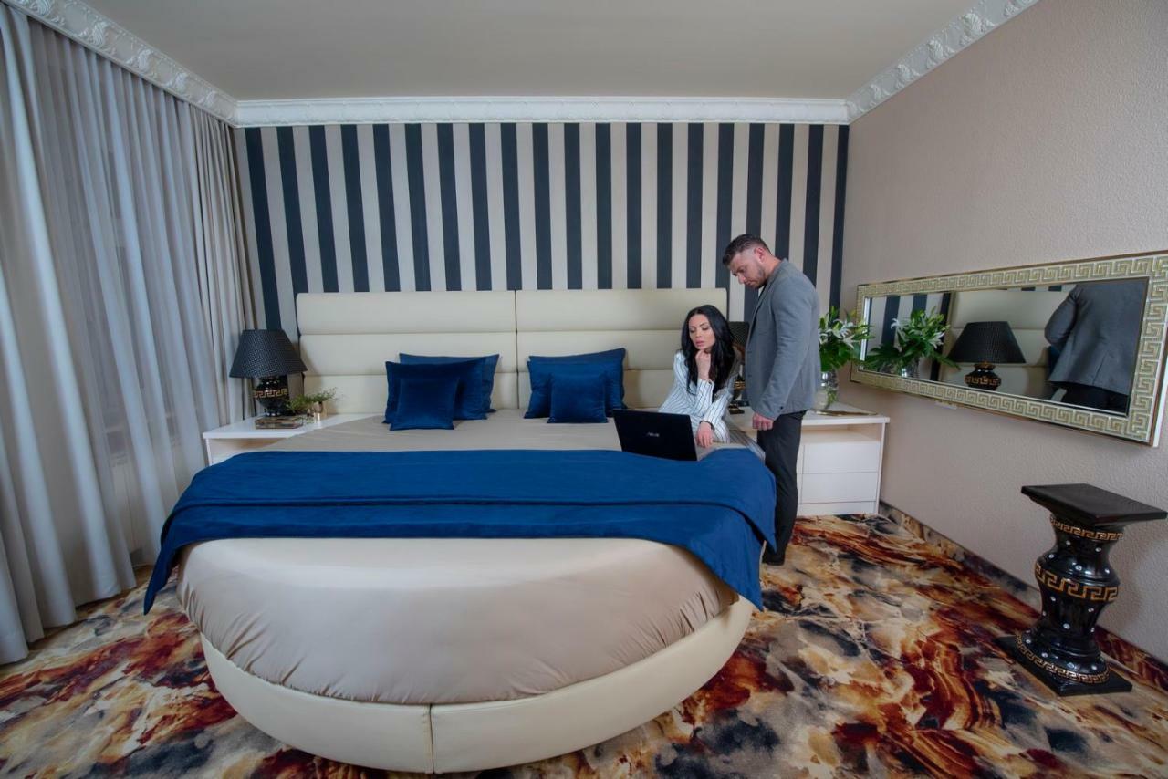 Hotel Royal กลีวิตเซ ภายนอก รูปภาพ
